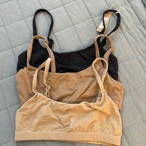 SKIMS fits everybody scoop neck bras